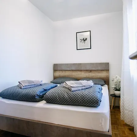Wanda Apartment *